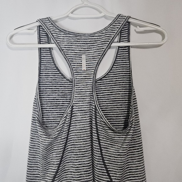 Zella Striped Racerback Tank Top Women's S Athleisure Minimal Sporty Chic - Picture 5 of 8